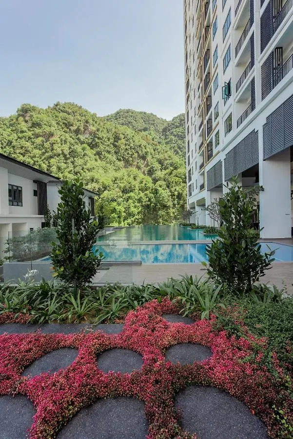 Ipoh Tambun Lost World Sunway Onsen Suite 2R 8Pax Mira Theme Park View 0*,  Malaysia